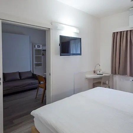 아큐렐러 스위스 퀄리티